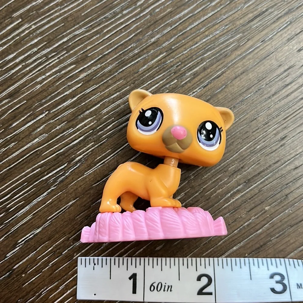 Littlest Pet Shop McDonalds 2010 Hasbro orange ferret figurine